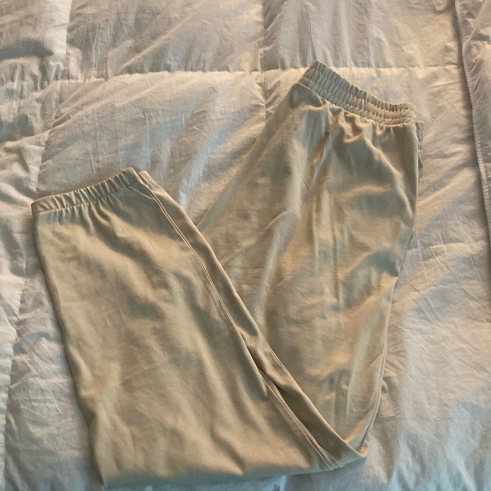 Zara sweats